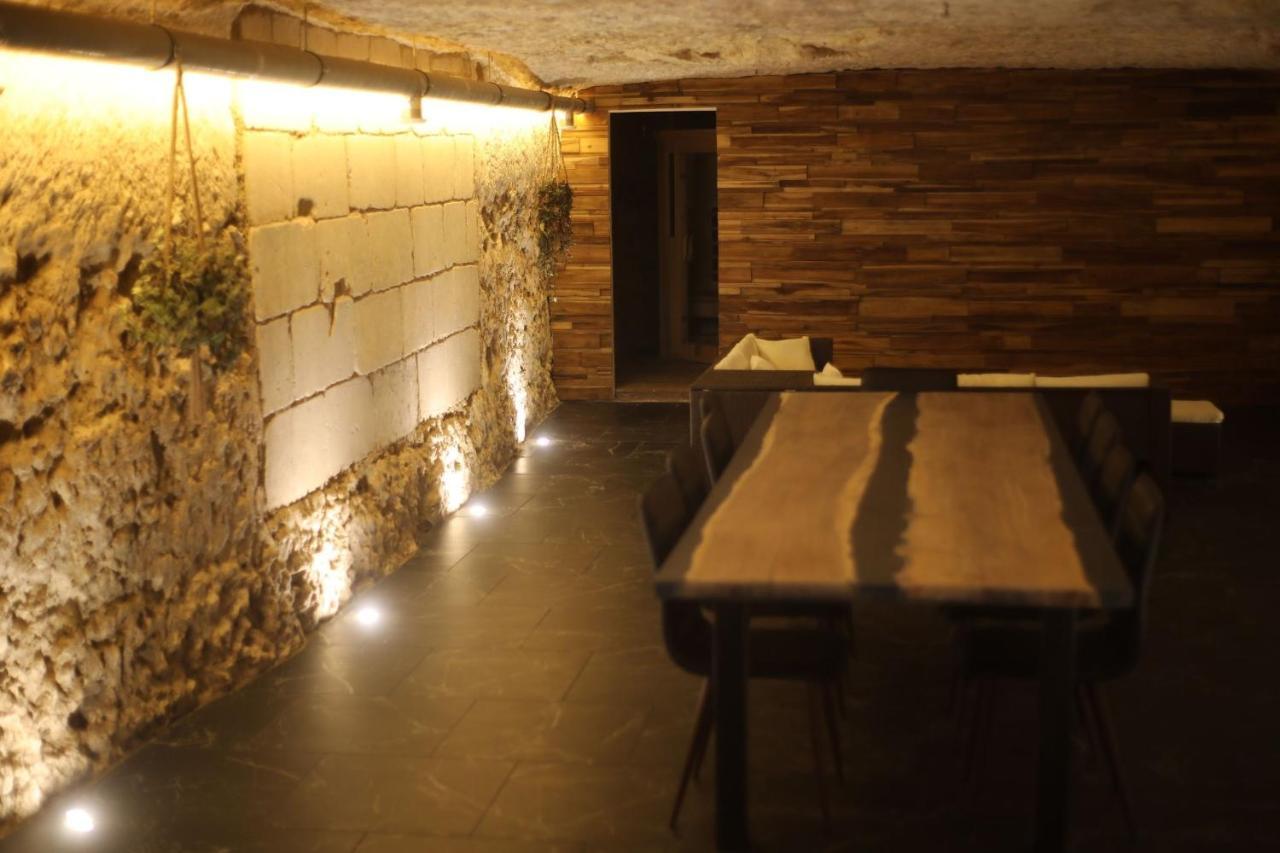 La Montrieuse, Chambre Individuelle Avec Sauna Et Baignoire Spa Naveil Luaran gambar